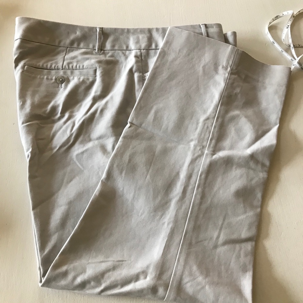 GAP Straight Leg Cropped Pant